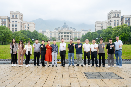 集体合影.png 集体合影.png