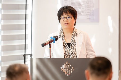 梁玉霞致辞.JPG 梁玉霞致辞.JPG