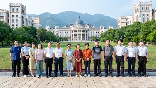 合影留念.jpg 合影留念.jpg