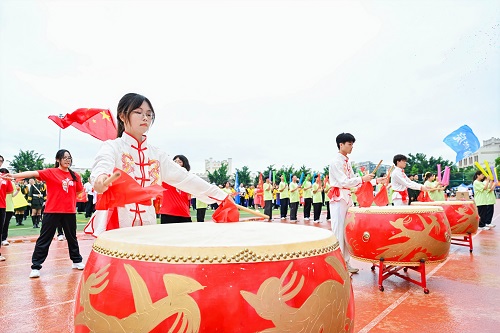 星湖校区入场展演3.jpg 星湖校区入场展演3.jpg