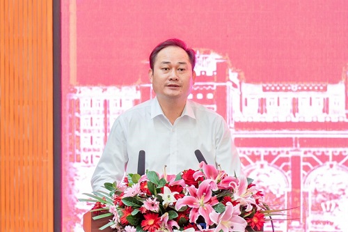 卢景值讲话.jpg 卢景值讲话.jpg