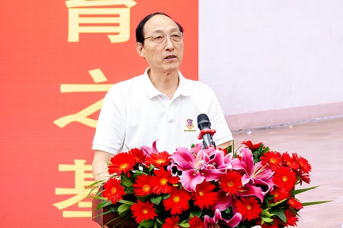 和飞宣布开幕.jpg 和飞宣布开幕.jpg