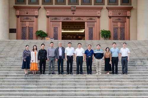 双方合影.jpg 双方合影.jpg