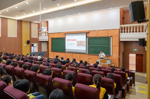 培训现场2.jpg 培训现场2.jpg