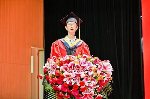 教师代表发言.jpg 教师代表发言.jpg