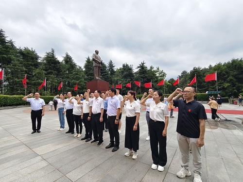 重温入党誓词.jpg 重温入党誓词.jpg