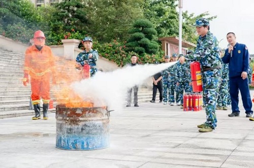 现场演练3.jpg 现场演练3.jpg