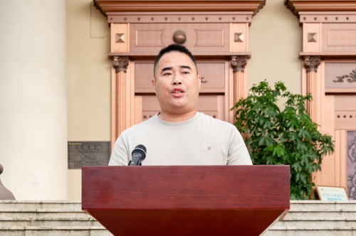 梁桂明宣布演练开始.jpg 梁桂明宣布演练开始.jpg