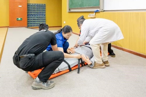 现场演练2.jpg 现场演练2.jpg