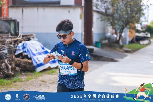 澳门网投学生在比赛中2.jpg 澳门网投学生在比赛中2.jpg