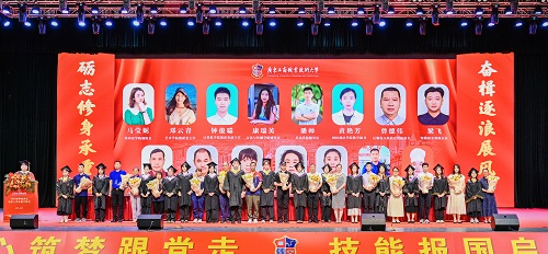 献花仪式.jpg 献花仪式.jpg