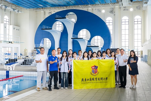 赛前合影.jpg 赛前合影.jpg