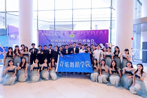 合影留念.jpg 合影留念.jpg